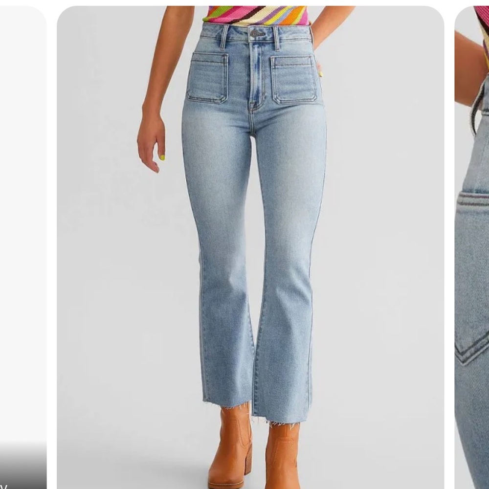 Hidden Los Angeles Happi Flare Jeans. Size 30.